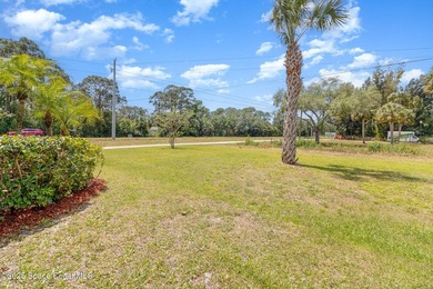 Practically NEW and MOVE IN READY NOW, this 4 BEDROOM, 2 Bath, 2 - photo 24