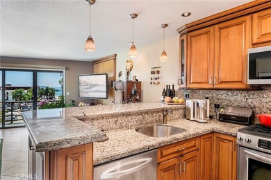 Spectacular Two-story home located 1 block from the beach. This - photo 1