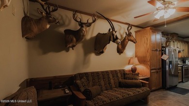 Welcome to Paradise Whitetails, an extraordinary 958+/- acre - photo 7