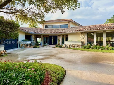 Originally designed with remarkable architectural character - photo 1