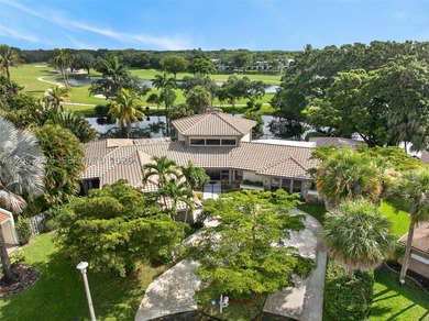 Originally designed with remarkable architectural character - photo 3