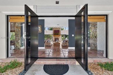 Originally designed with remarkable architectural character - photo 5