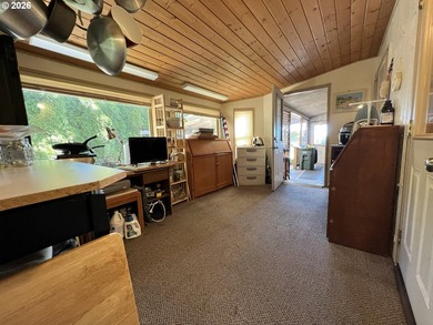 Coastal Comfort - 97967 Hallway Rd, Harbor, OR 97415 ON REAL - photo 10