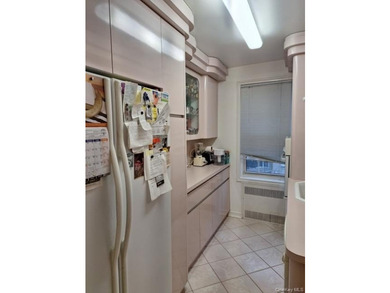 Very nice two bedroom, one bath apartment in co-op building - photo 9