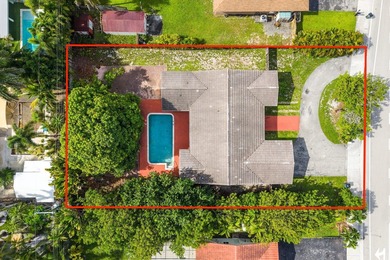 Prime East Boca opportunity! This 6 bedroom, 4 bath pool home - photo 1