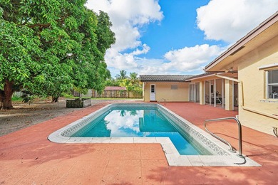 Prime East Boca opportunity! This 6 bedroom, 4 bath pool home - photo 6
