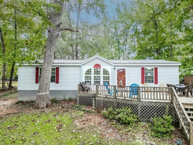 Lake Home For Sale in Eatonton, Georgia