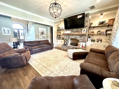A rare find!! This 5br/4.5ba home spans over 4800sqft, nestled - photo 7