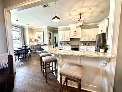 A rare find!! This 5br/4.5ba home spans over 4800sqft, nestled - photo 10