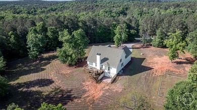 Welcome home to this stunning Oconee County retreat, perfectly - photo 47