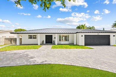 Nestled in Bermuda Riviera, this updated one-story residence - photo 1