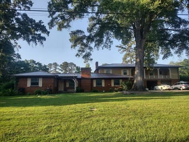 Lake Sinclair Home For Sale in Milledgeville Georgia