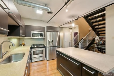 Just SNAP and you're in downtown Royal Oak! Nearly 1,800 square - photo 5