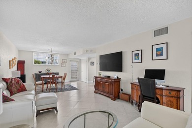 Second-floor 1-bedroom, 1.5-bath condo in The Palms of Deer - photo 9