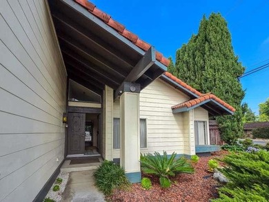 Rare value-add opportunity in coveted Willow Glen! Investors - photo 2