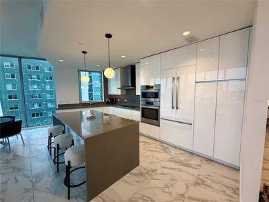 Welcome to Reflection St. Pete, where luxury living meets - photo 5