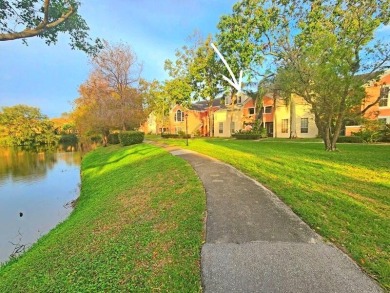 (private lake, pond, creek) Condo For Sale in Delray Beach Florida