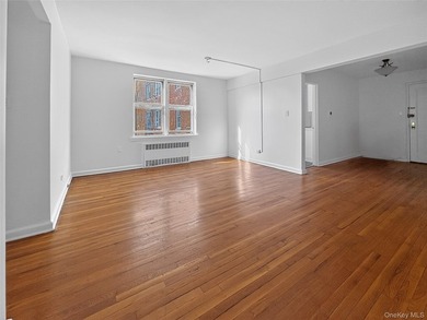 Welcome to this bright and spacious one-bedroom, one-bathroom - photo 3