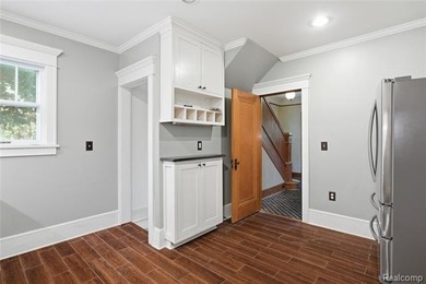Welcome home to this charming historical Colonial, ideally - photo 8