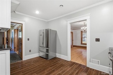 Welcome home to this charming historical Colonial, ideally - photo 9