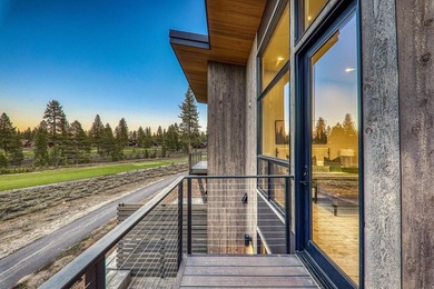 Step into luxury living with this stunning 4-bedroom, 3.5-bath - photo 5
