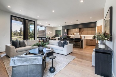 Step into luxury living with this stunning 4-bedroom, 3.5-bath - photo 6