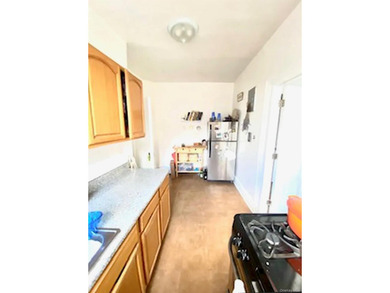 Mixed use building for sale. Zoning C1-3, R6A, Three Stores with - photo 6