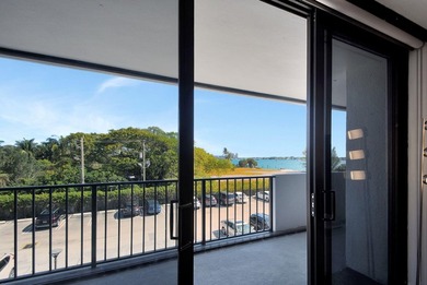 Experience the best of Florida waterfront living in this - photo 4
