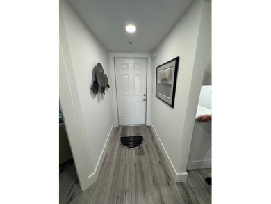 This top-of-the-line designer decorated 2-bedroom-plus-den - photo 2