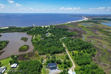 Outstanding Lakefront Location near the beach! Welcome to - photo 3