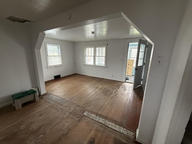 Opportunity knocks at 74 Cook Street! This three-bedroom home - photo 4