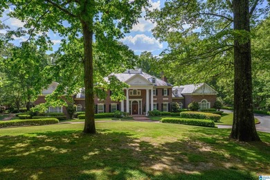 8.5 acre estate w/impeccable Georgian architecture set within a - photo 4