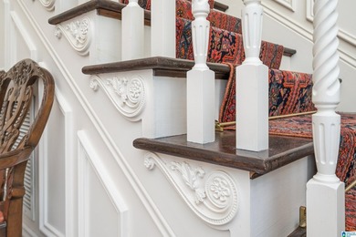 8.5 acre estate w/impeccable Georgian architecture set within a - photo 10