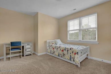 Welcome home to this beautifully maintained single-family - photo 14