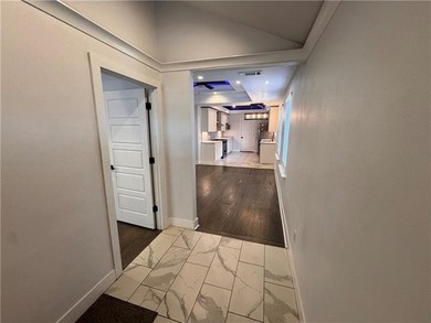 A GEM in Gentilly! Modern 3 bedroom 2 bathroom recent renovation - photo 3