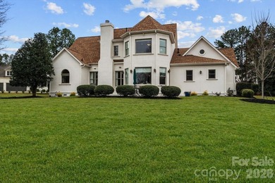 Elegant custom home by Arcadia Builders on 1.3 private acres - photo 4