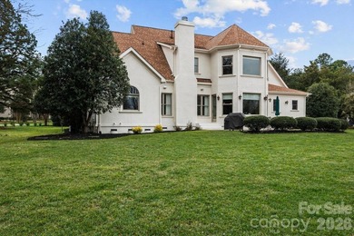 Elegant custom home by Arcadia Builders on 1.3 private acres - photo 5