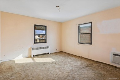 Charming Detached Home with Expansion Potential in Country Club - photo 9