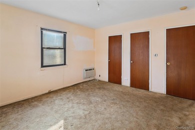 Charming Detached Home with Expansion Potential in Country Club - photo 10