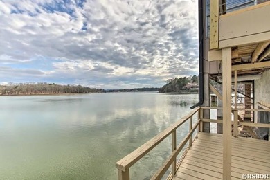 115 WOODSTOCK... LAKE HAMILTON WATERFRONT HOME w/ Land to Build - photo 5