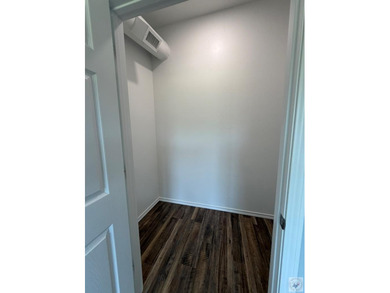 Rare opportunity to own a truly unique, immaculate shop property - photo 39