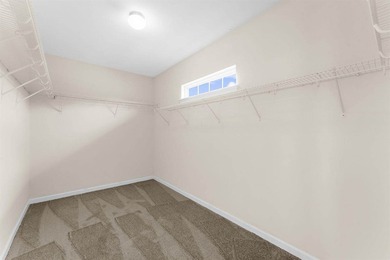Welcome home to this beautiful 3,440 sq ft pond-front property - photo 43