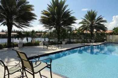 NICE 3/2 LOCATED ON THE HEART OF WEST PALM - photo 4