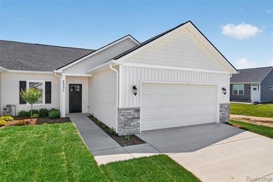 Brand new END-UNIT RANCH condo! Fully complete and ready for you - photo 1