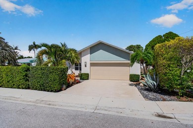 3 bedroom-2 bathroom CBS home with a Saltwater Pool and a Rare 2 - photo 1