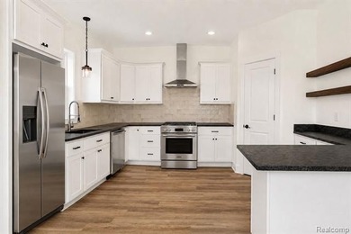 Brand new END-UNIT RANCH condo! Fully complete and ready for you - photo 6