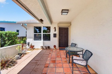 3 bedroom-2 bathroom CBS home with a Saltwater Pool and a Rare 2 - photo 6