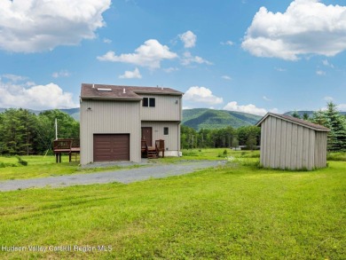 Lake Home For Sale in Jewett, New York