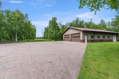 Custom built south facing energy efficient, single level 1,836 - photo 4