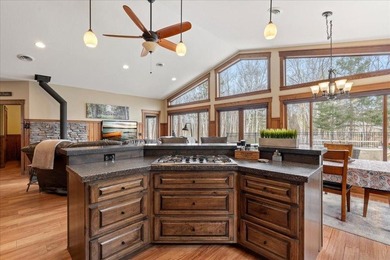 Custom built south facing energy efficient, single level 1,836 - photo 6